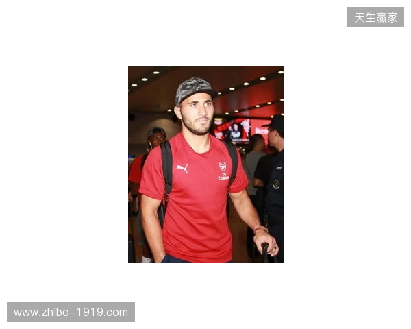 英超官方晒出图片:阿森纳U15全员抵达北京 英超官方晒出图片:阿森纳U15全员抵达北京