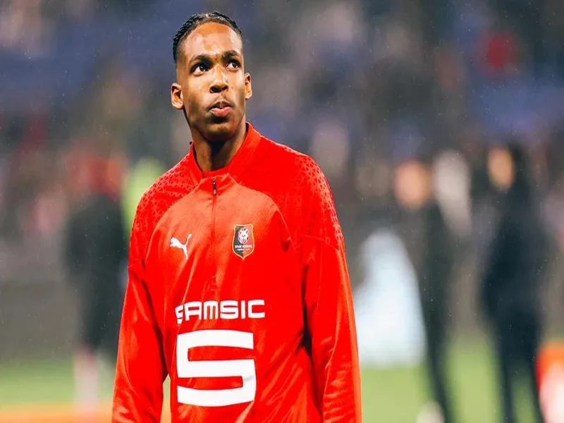 记者：利物浦球探已经多次考察雷恩后卫雅凯，管理层很欣赏他